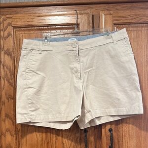 Crown & Ivy Tan Bermuda Shorts Classic Chino Style EUC 4 in Inseam